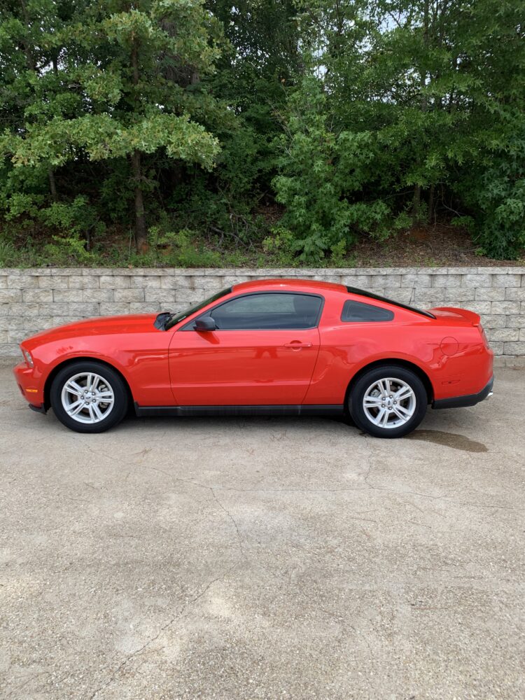 2011 FORD MUSTANG